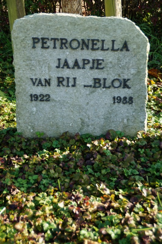 1922-12-15 Petronella Jaapje Blok